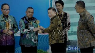 Riau Raih Penghargaan Provinsi Khusus Ekonomi Hijau dan Rendah Karbon 